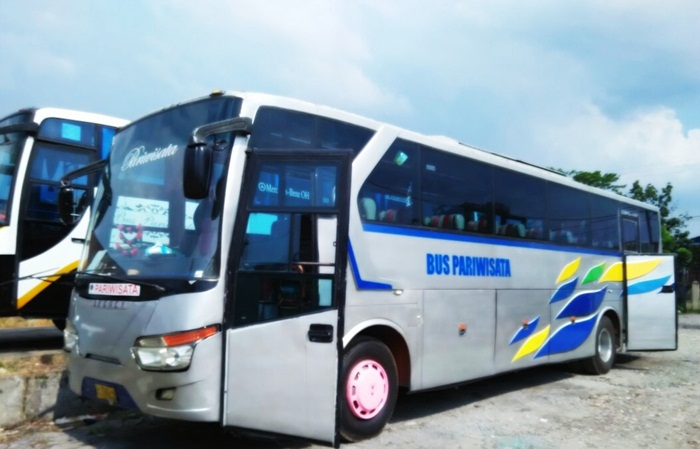 Mengarungi Medan dan Sekitarnya: Panduan Lengkap Bus Pariwisata di Kota Medan, Sumatera Utara