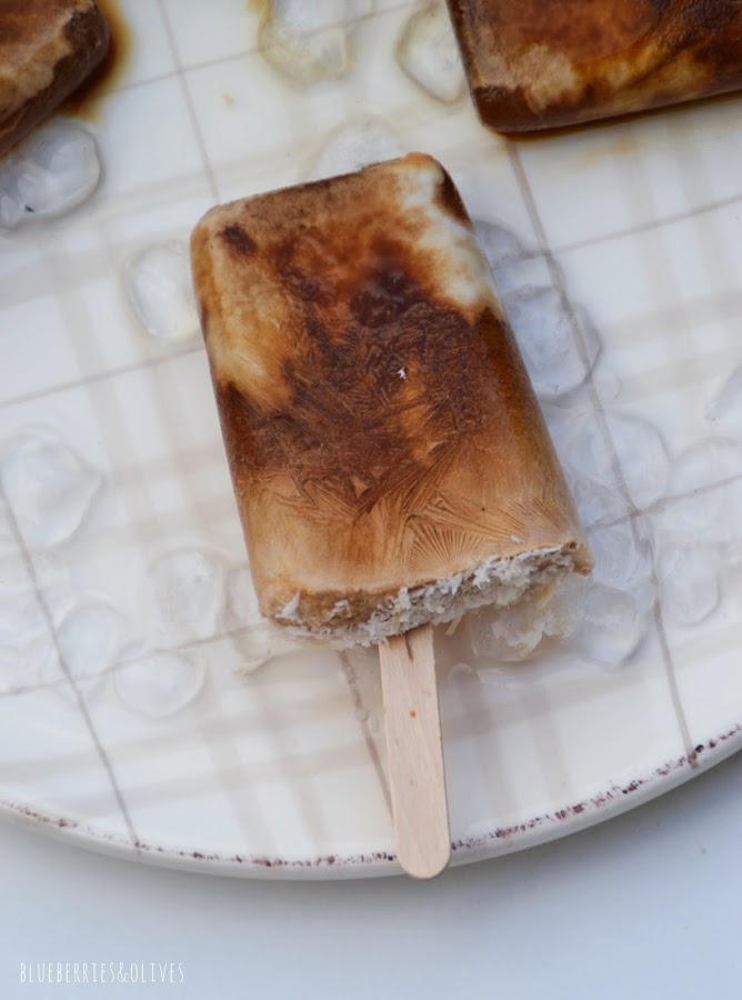 POLOS DE CAFÉ Y COCO