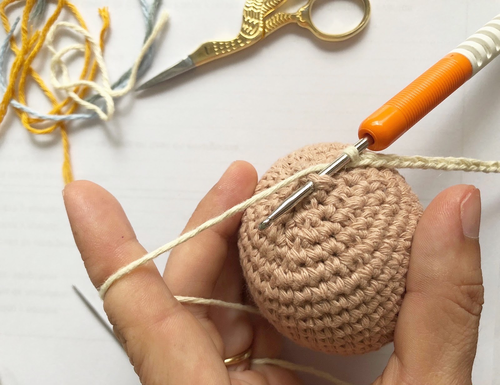 { Amour Fou Crochet } { Ball Garland... }