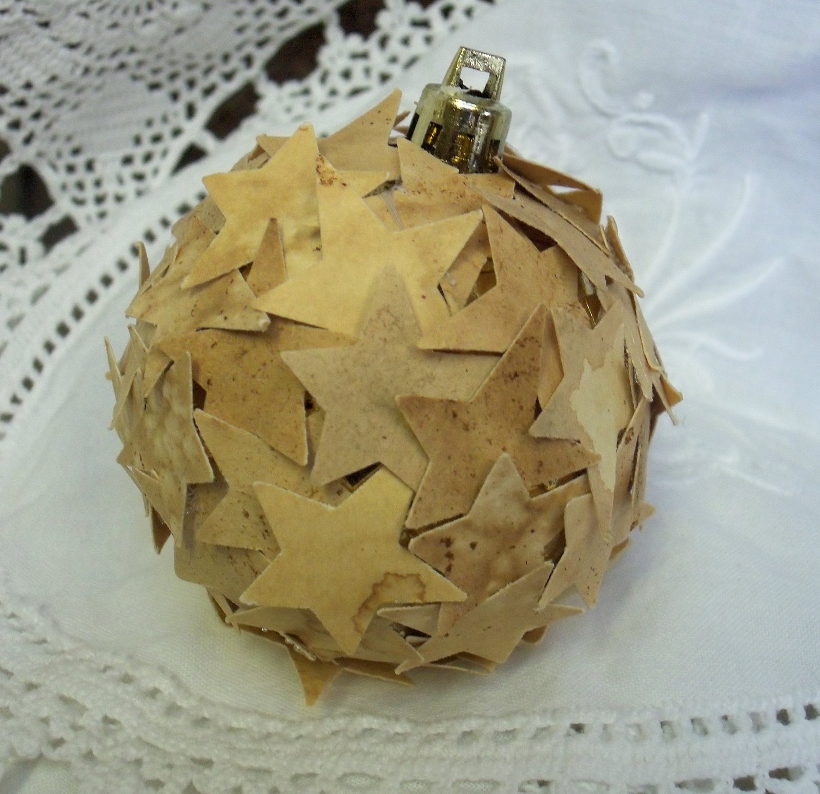 Make The Best of Things Recycled Christmas Ornaments