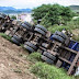 REGIÃO / Jacobina: Caminhão carregado com óleo de soja tomba próximo ao Parque de Exposição