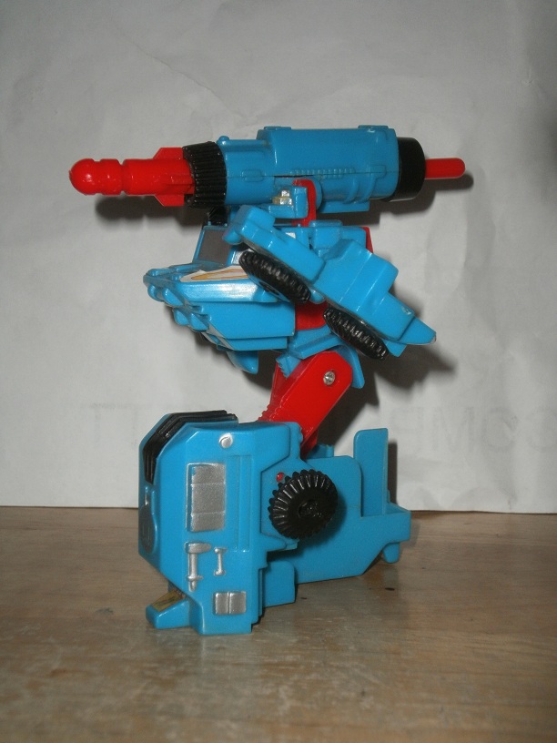 Ozner el Inclasificable KO Review Knockout (Transformers Armada)