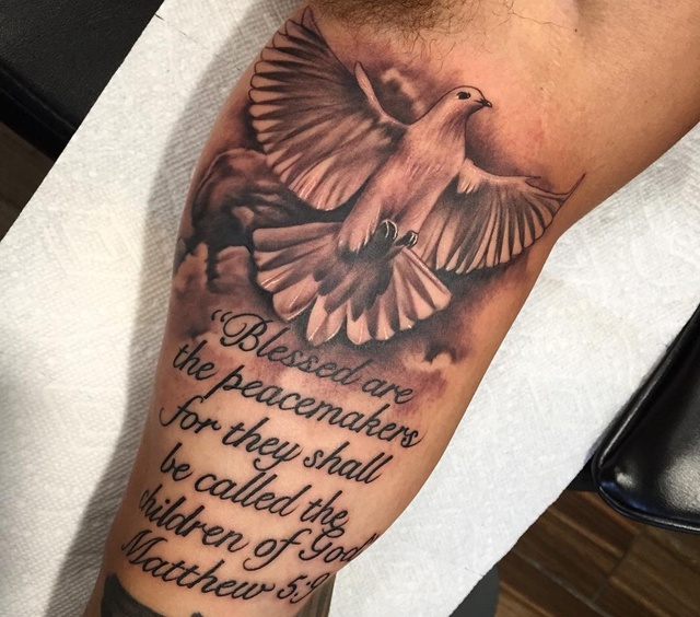 Gambar Tattoo Burung Merpati Dengan Yesus Gambar Tattoo Burung Merpati Dengan Yesus