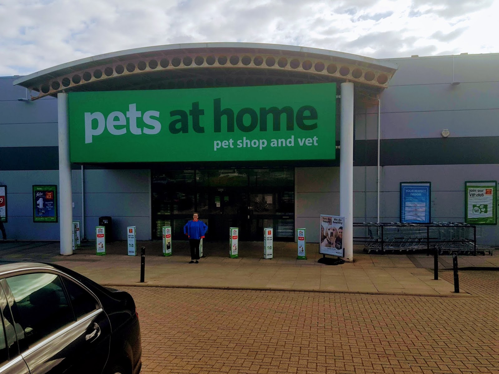 A Rainbows and Brownies Trip to Pets At Home