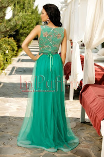 Rochie lunga de seara din tul verde si broderie aurie2