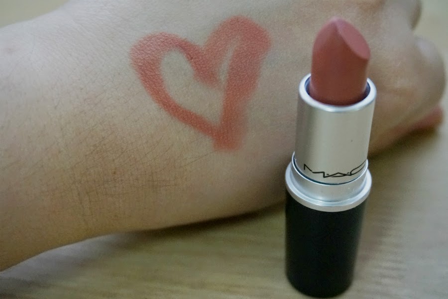 MAC Lipstick in Kinda Sexy