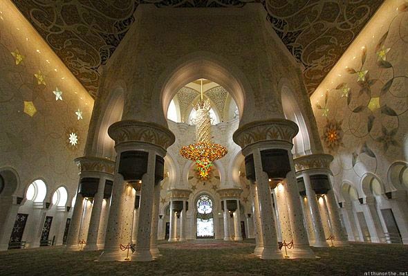 Masjid Besar Luas 5 Kali Lapangan Sepak Bola Kota Abu Dhabi - Gambar 9