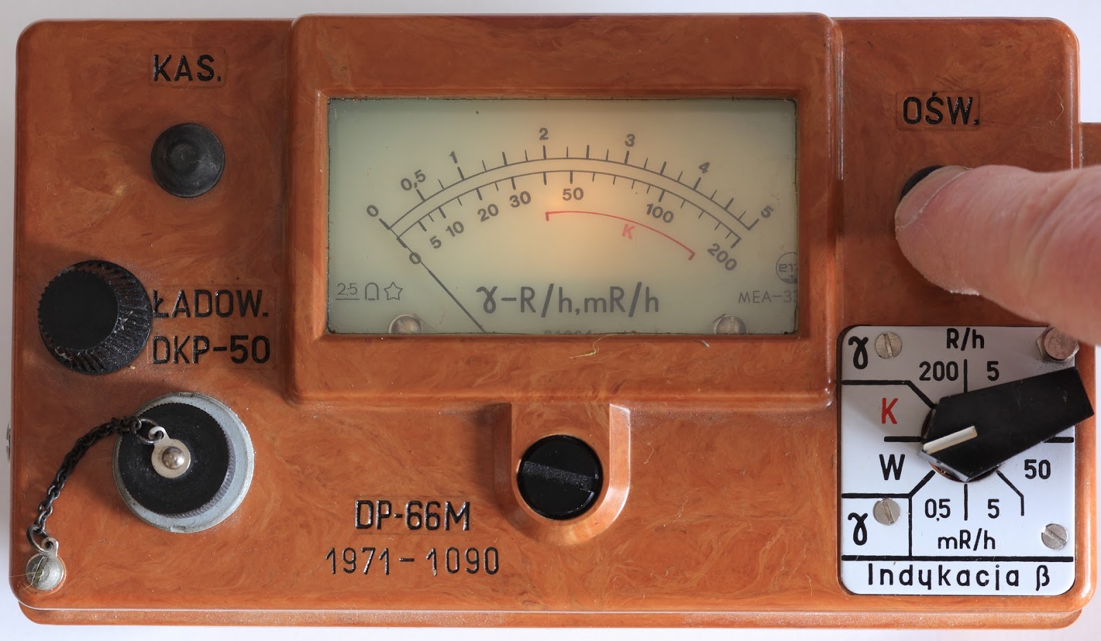 Ejemplo de un contador Geiger es un instrumento utilizado para la medición  de la radiación ionizante. Fecha Siglo XXI Fotografía de stock - Alamy