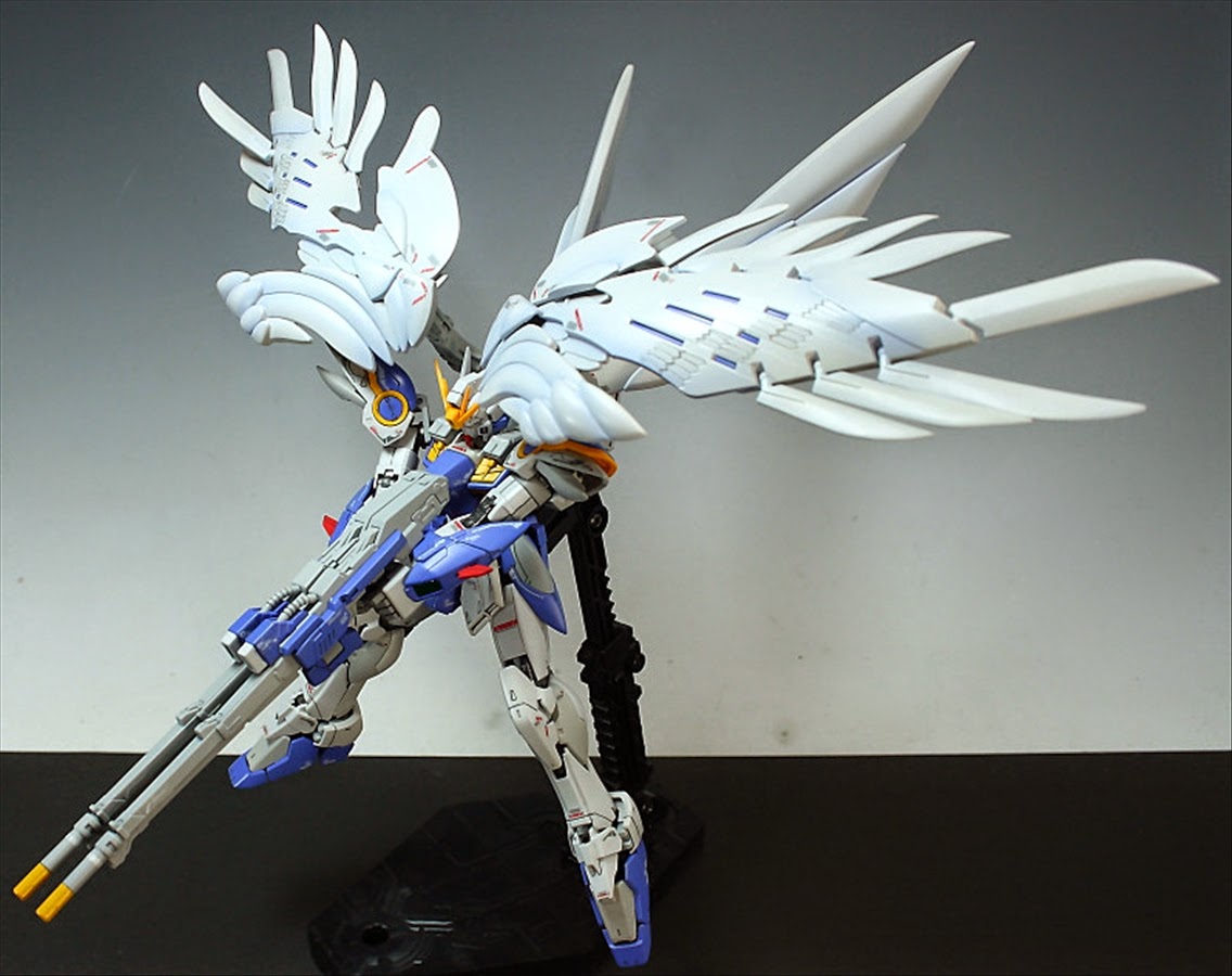 Custom Build RG 1/144 Wing Gundam Zero Custom EW + Drei Zwerg Buster