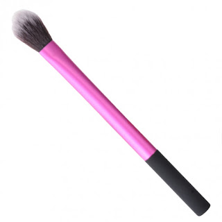 http://www.dresslink.com/aluminum-powder-blush-makeup-brushes-essential-cosmetic-tools-face-foundation-brushes-p-28001.html?utm_source=blog&utm_medium=cpc&utm_campaign=Zofia542