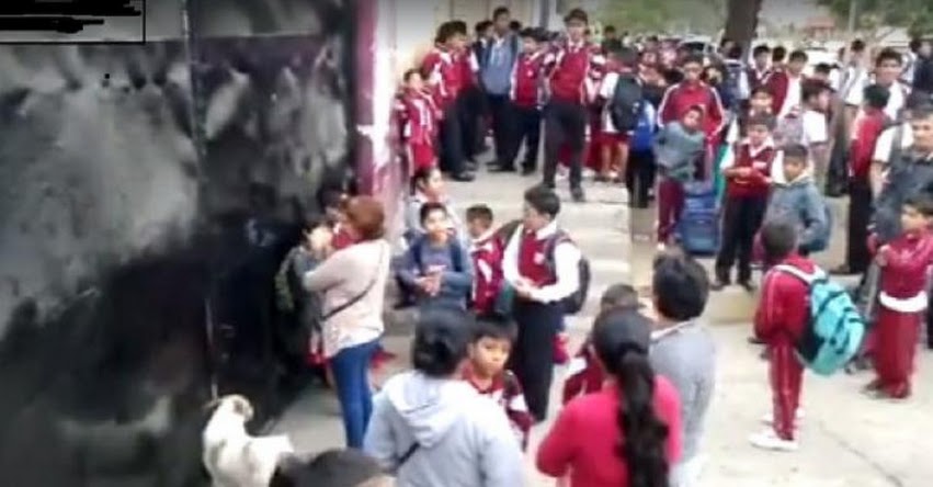 Alumnos del colegio San Miguel de Piura aún no saben si habrá clases Alumnos del colegio San Miguel de Piura aún no saben si habrá clases