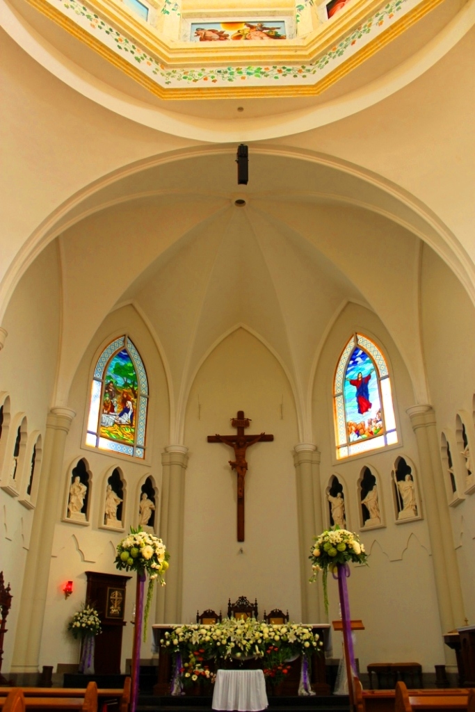 Fotografi Gereja Katolik di Indonesia: Gereja Katolik St. Laurentius