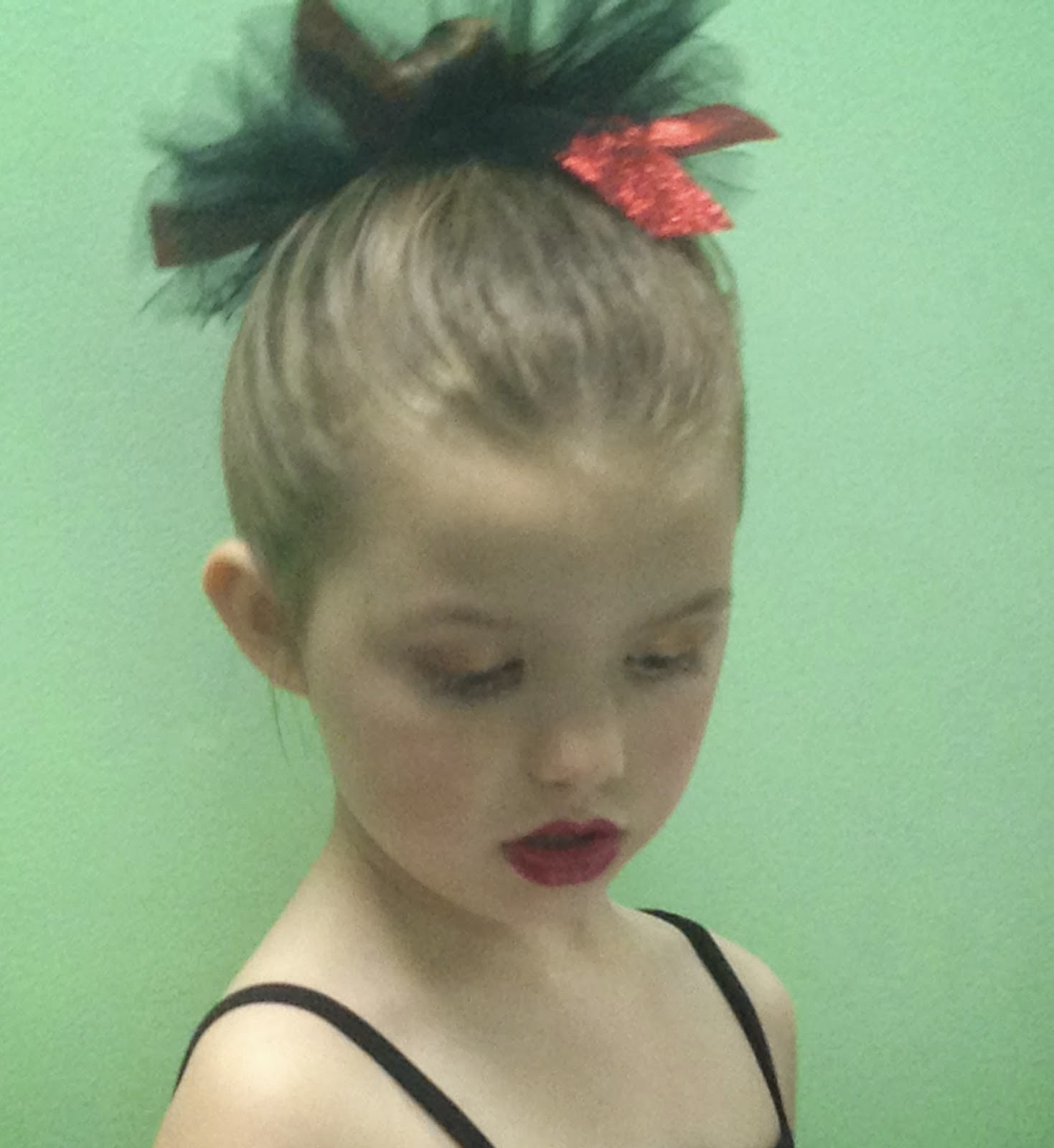 Uniform Mom: How to Apply Stage Makeup for the Annual Dance Recital