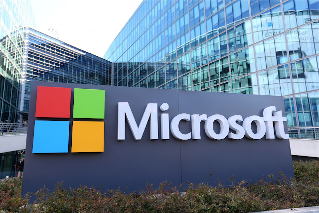 Microsoft Ready To Invest 1 Billion $ In Hololens | CNN News