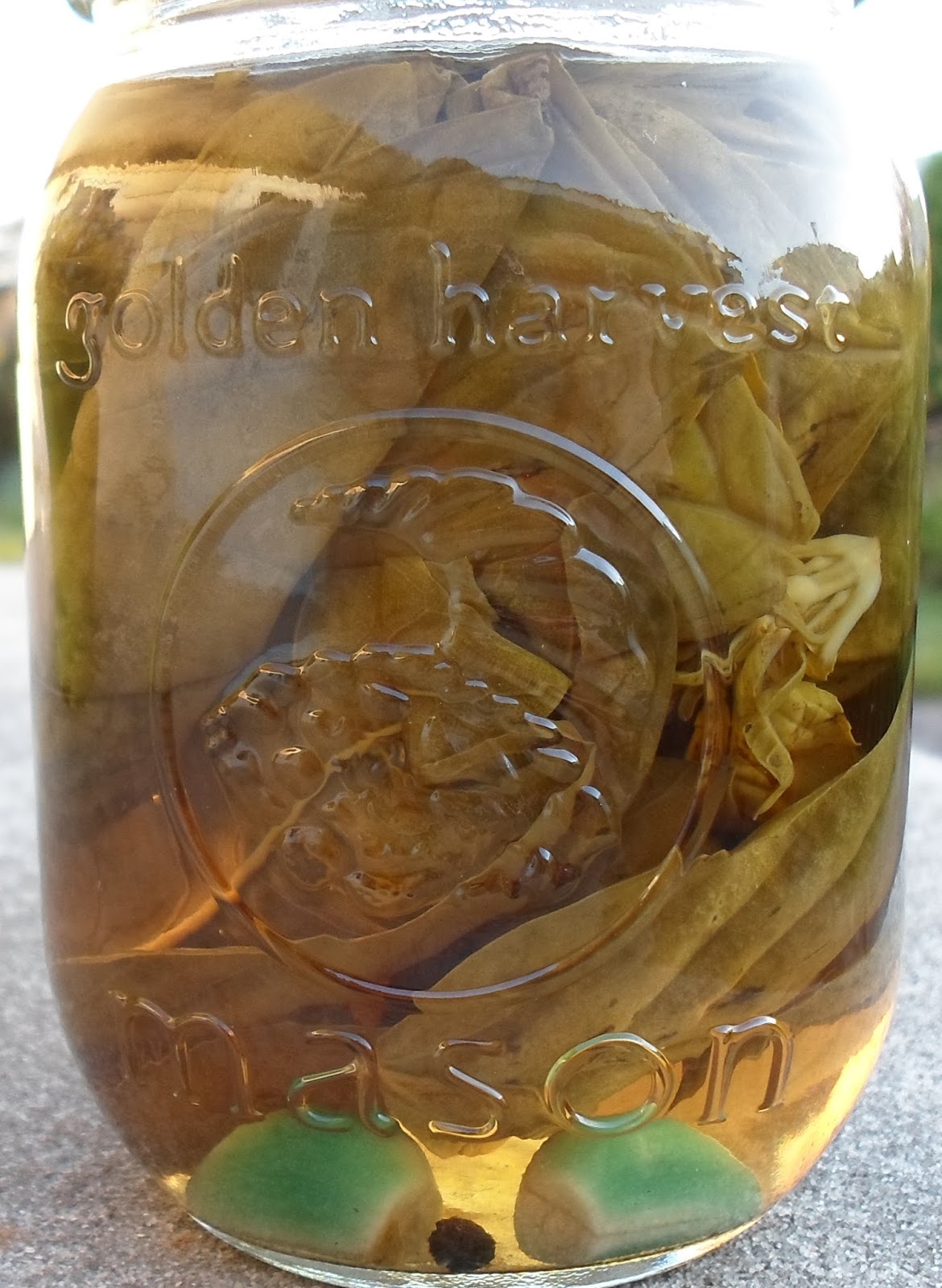 How to make Basil garlic vinegar