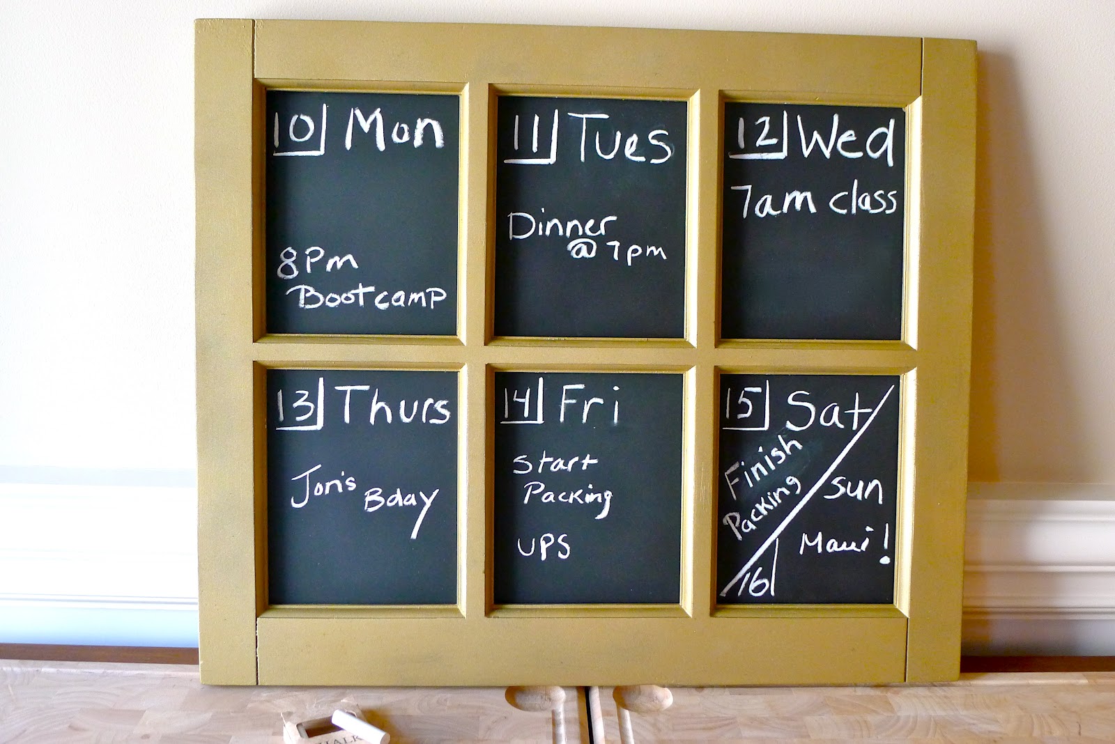 home-sweet-abode-diy-chalkboard-calendar