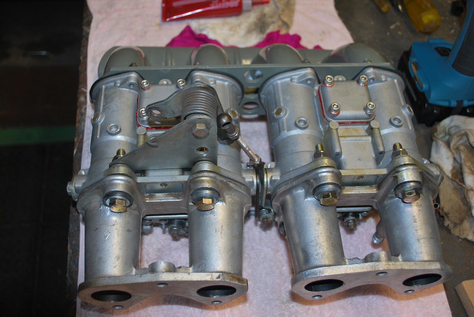 Paul's R1135 Gordini Restoration: Webers should stop leaking now.