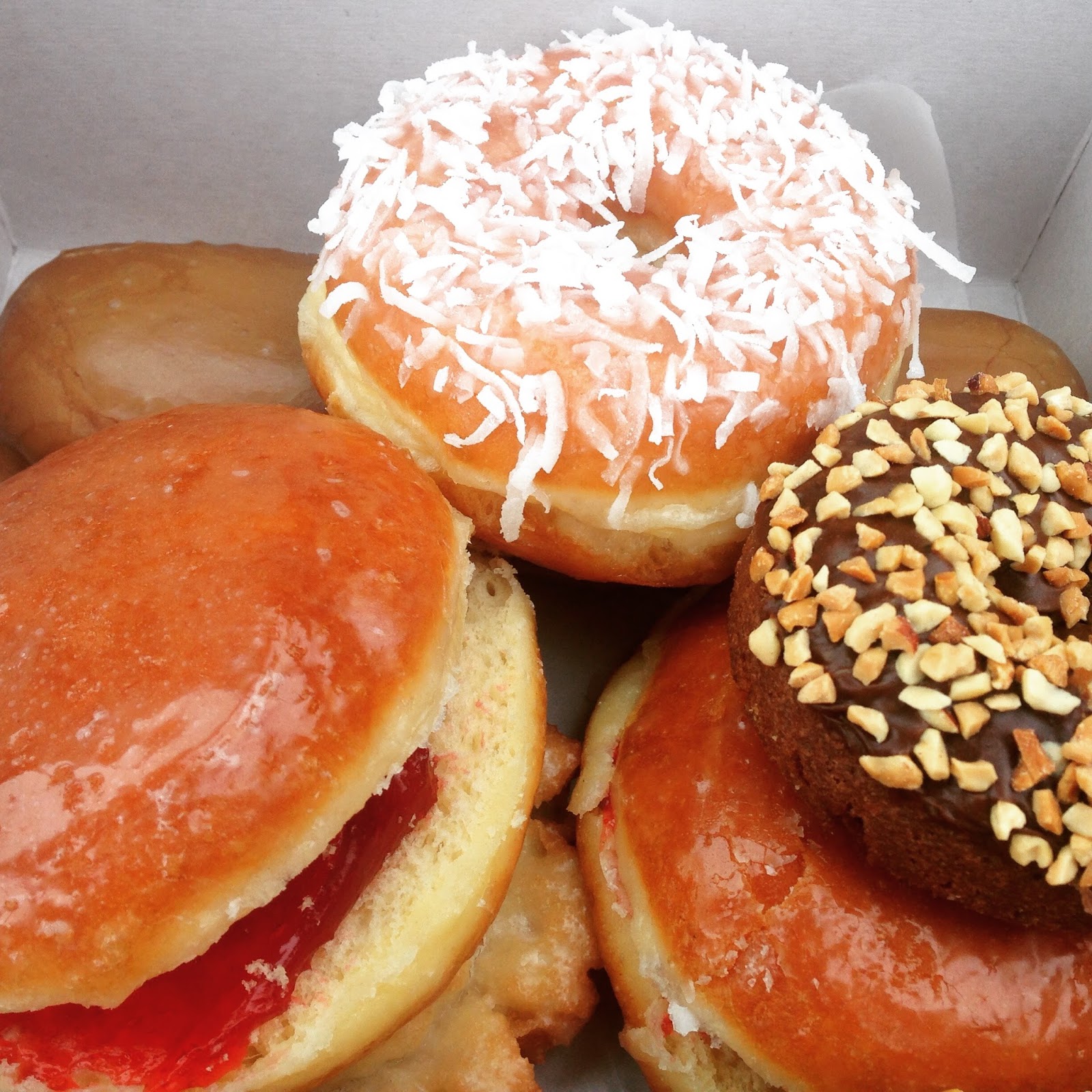 Russell's Donuts in Ventura