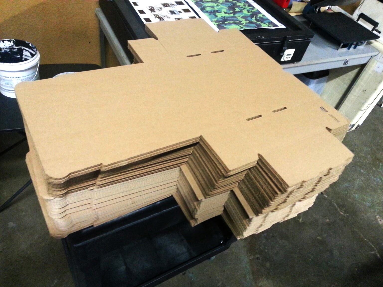 the-life-of-print-renegades-damnson-custom-printed-shipping-boxes