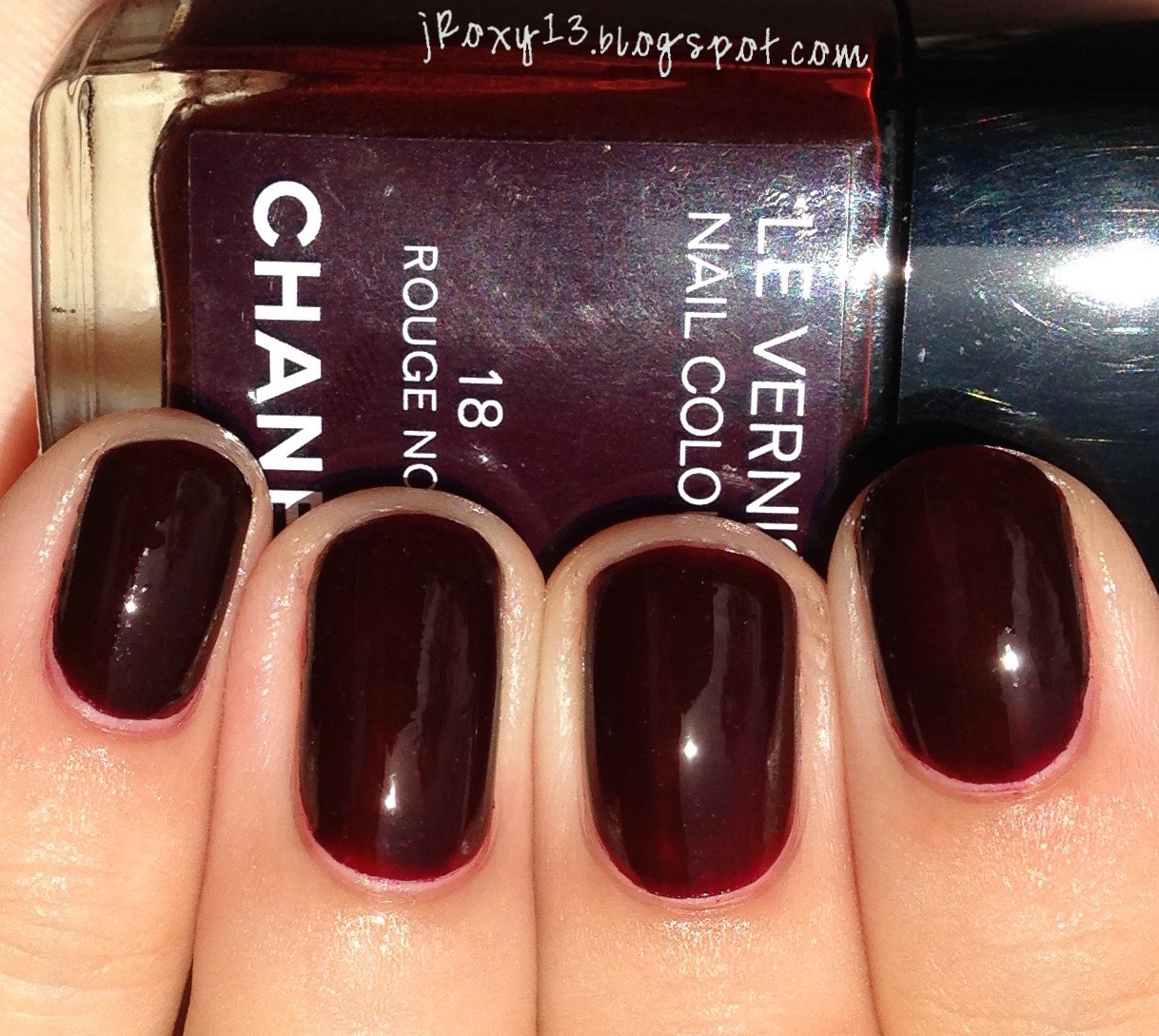 Pointless Cafe: Chanel 18 Vamp and 18 Rouge Noir