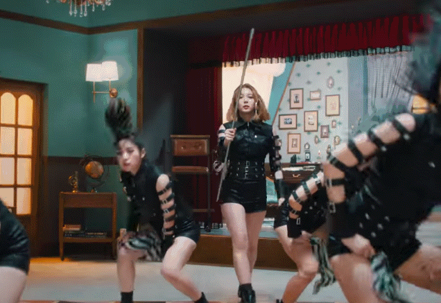 여돌 최초 봉돌리기 | 인스티즈