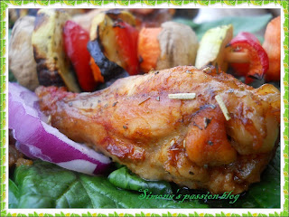 Aripioare de pui cu frigarui de legume