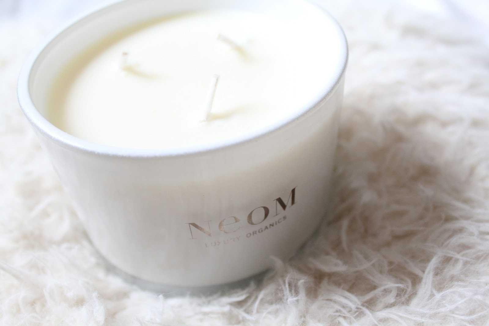 Neom Luxury Organics Enchantment Candle Inthefrow