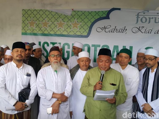 Prabowo-Sandi Dapat Dukungan dari Forum Habaib dan Kiai Jatim Prabowo-Sandi Dapat Dukungan dari Forum Habaib dan Kiai Jatim