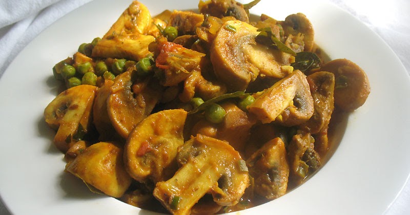 mushroom and green peas curry