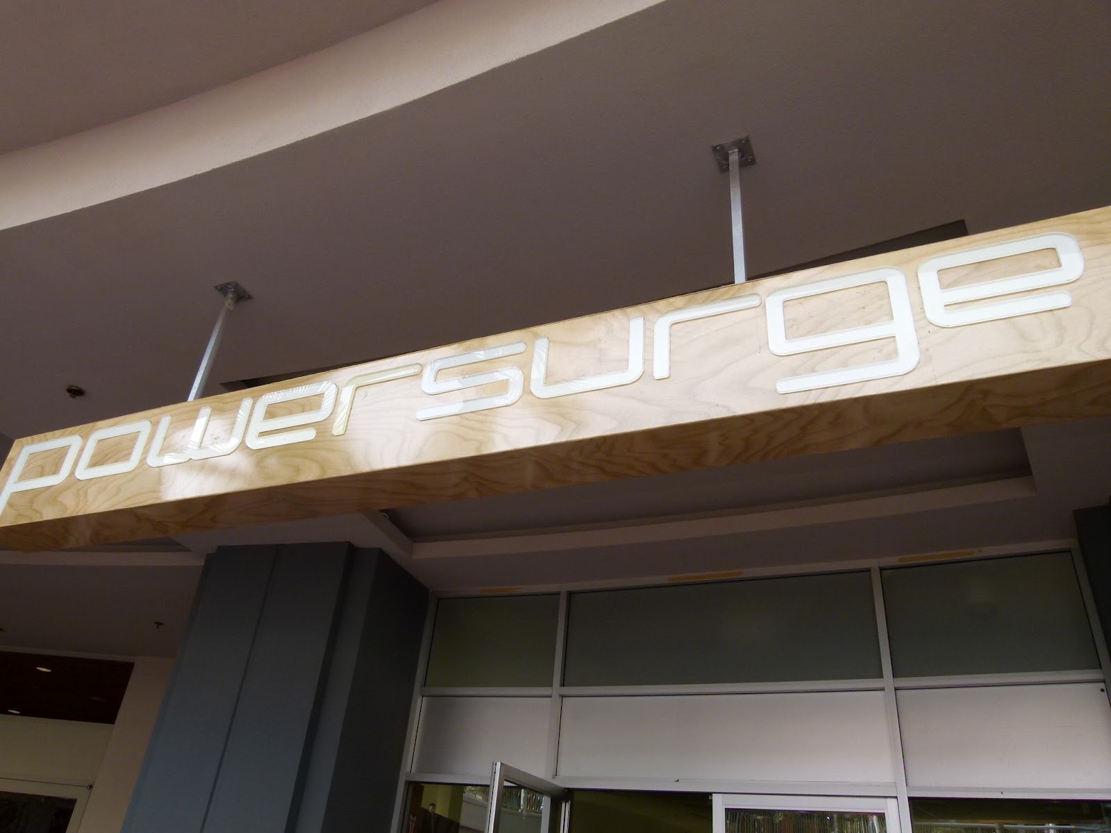 Things To Do In Los Angeles Local Arcades Powersurge, Putting Edge