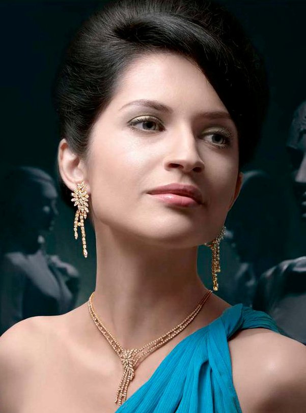 Orra diamond pendant set Clearance