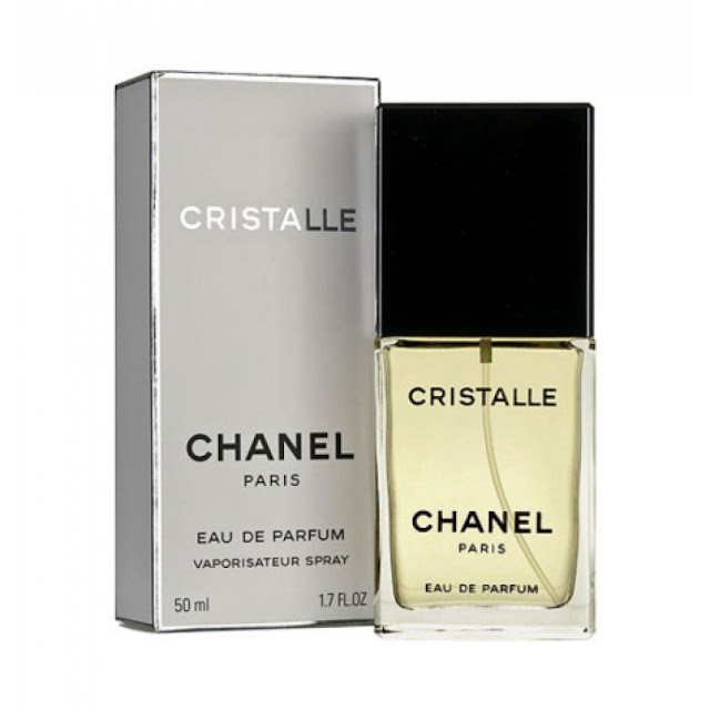 CRISTALLE DE CHANEL, LA ELEGANCIA DE UN PERFUME DE VERANO.