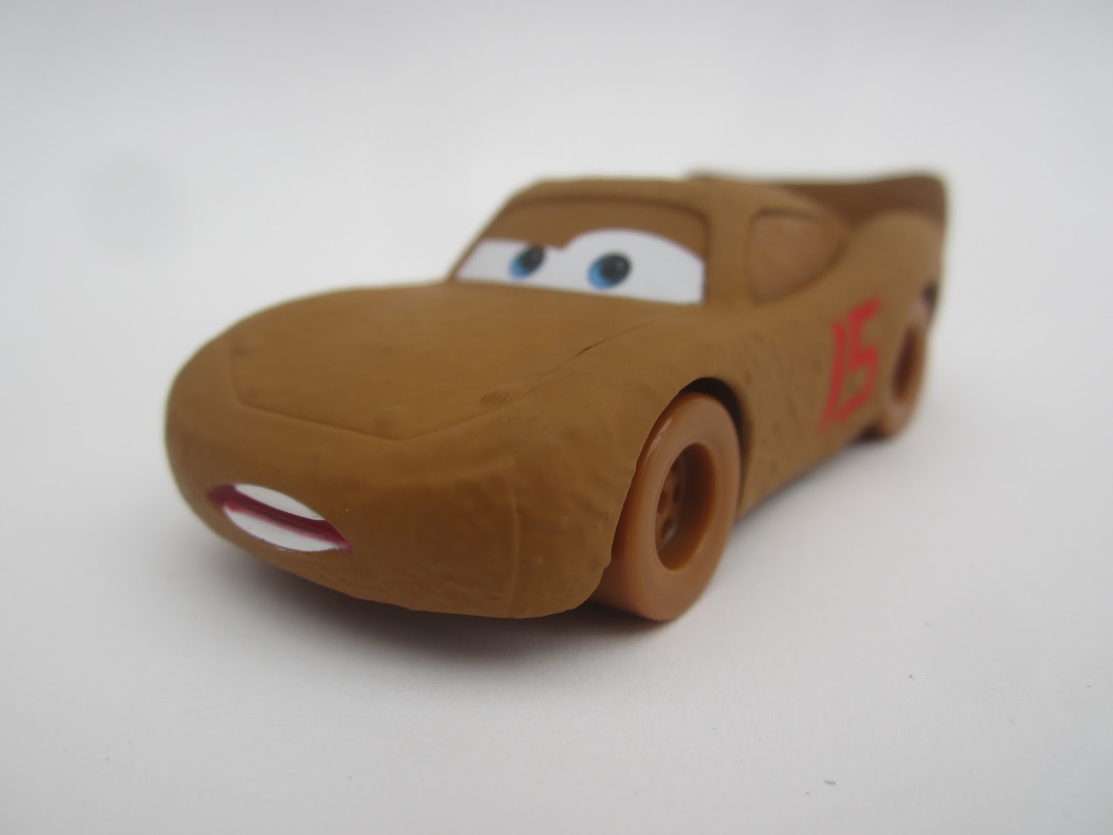 Tango-Mike Squadron: Cars 3 : Les voitures du Thunder Hollow Speedway