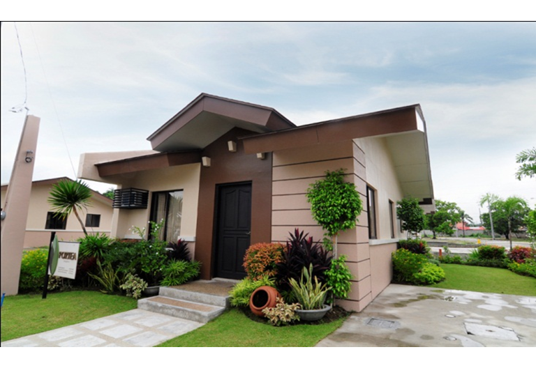 When you plan on building a new house, you have to look at the house from many sides. You have to consider your present and future way of living. You know totally what you want and what you need to have in your house.   Here are some photos of Beautiful Bungalow Houses Designs that you can definitely build one day.