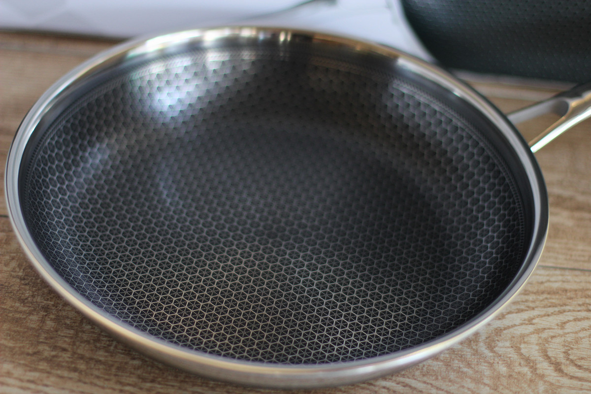 Cookistry's Kitchen Gadget and Food Reviews Hexclad Saute Pan