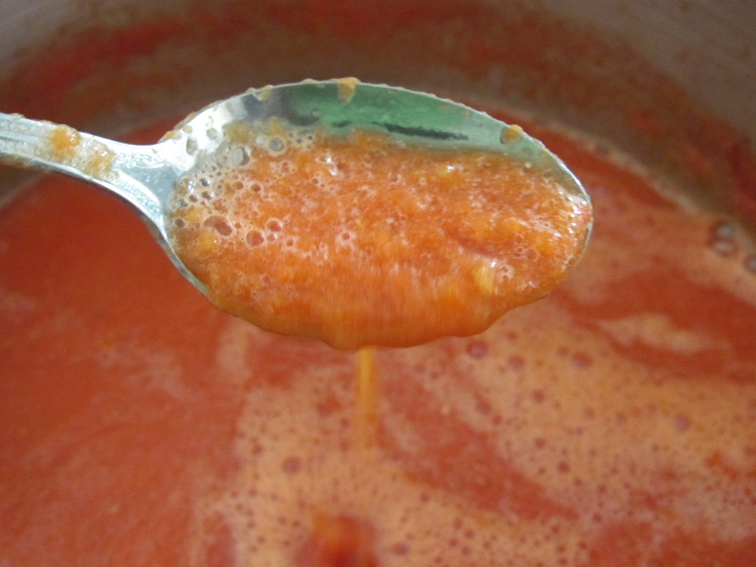 LL Farm From Vine To Freezer Tomato Sauce