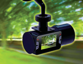 Yên tâm lái xe với camera hành trình ô tô, máy lọc không khí và bọc ghế da ô tô tại Hà Nội Camera-hanh-trinh-o-to