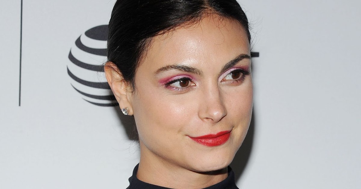 DC COMICS AND ARROWVERSE : Gotham star Morena Baccarin – “Framing John
