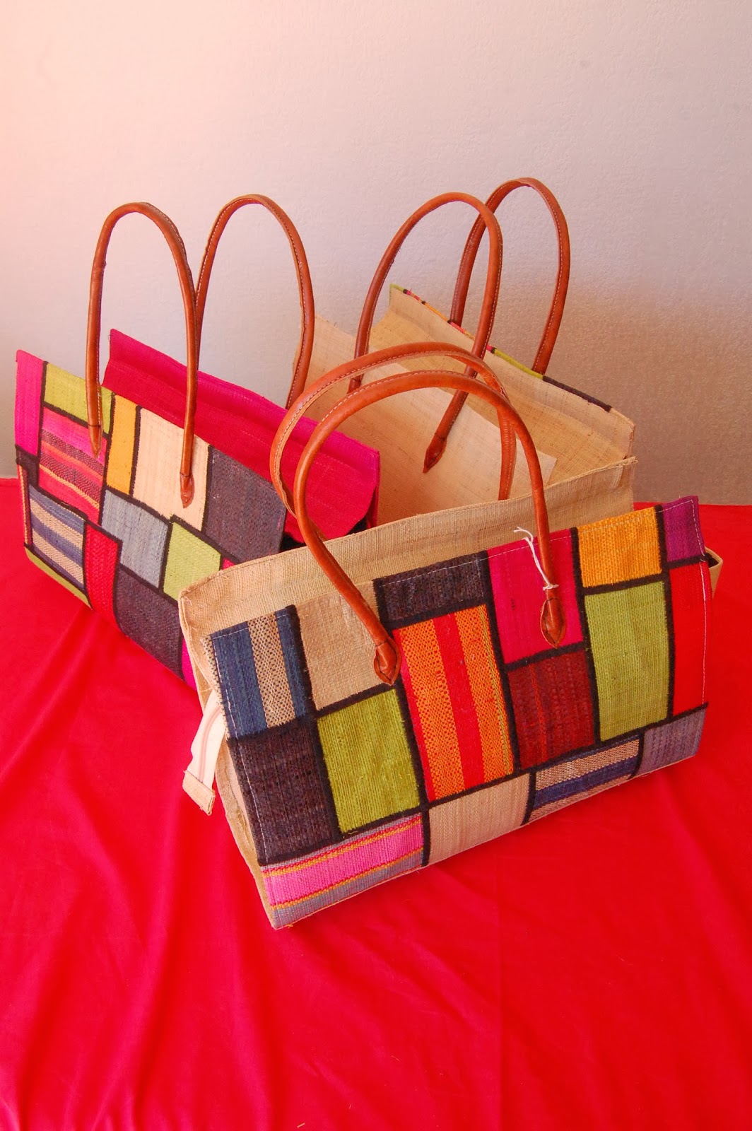 Le blog de Hary.Artisanat Malgache.: Objets en raphia