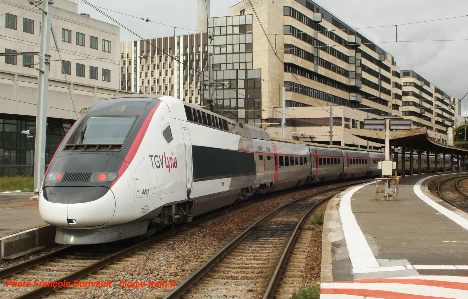 Loco-Revue: Nuremberg : TGV Lyria chez Märklin