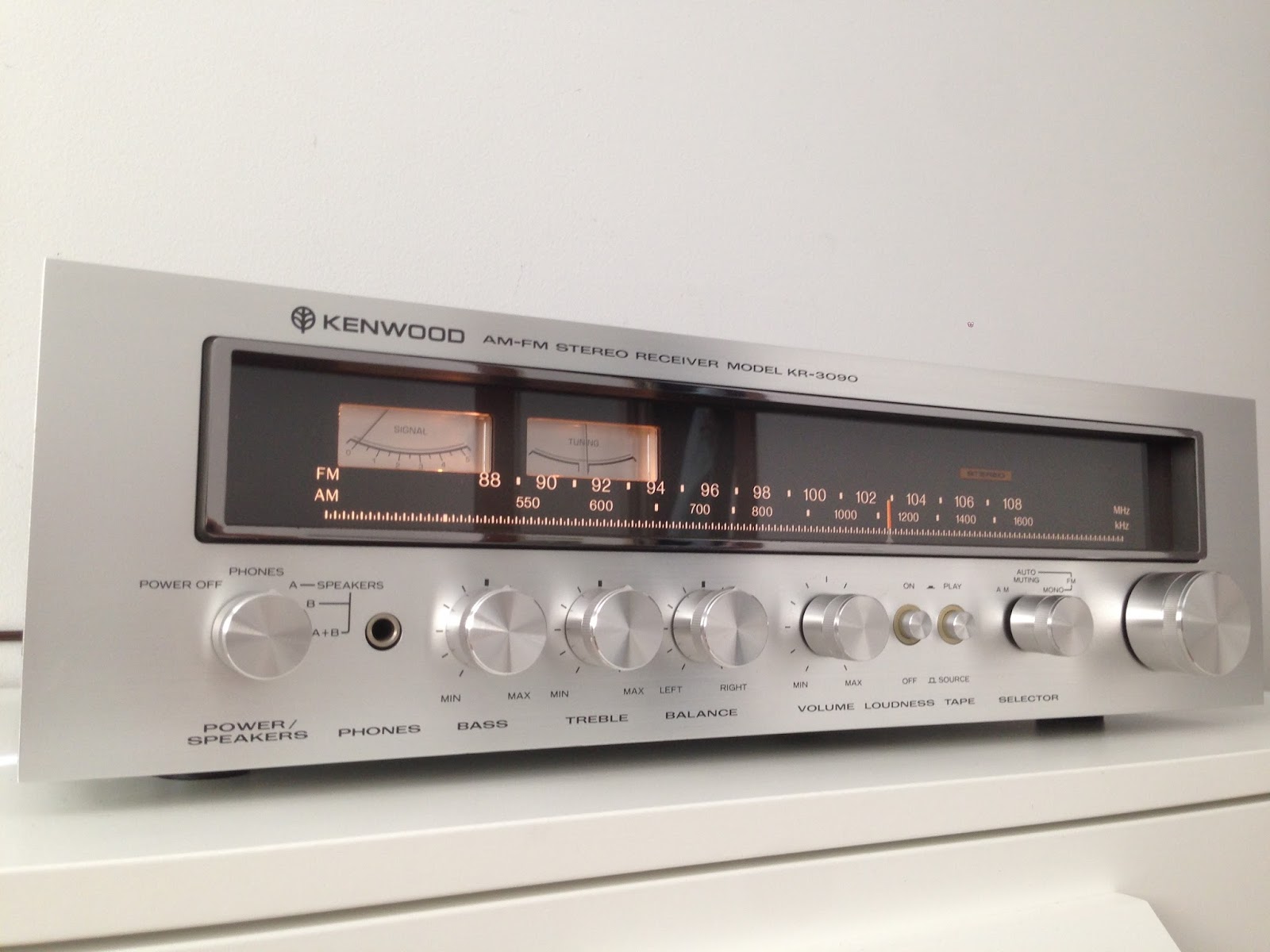 Vintage Stereo Guy Kenwood KR3090 AM/FM Stereo Receiver (197879)