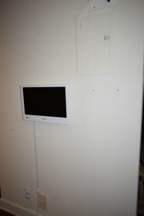 How to steps to create  portrait wall with White LED TV used as a digital picture frame.
