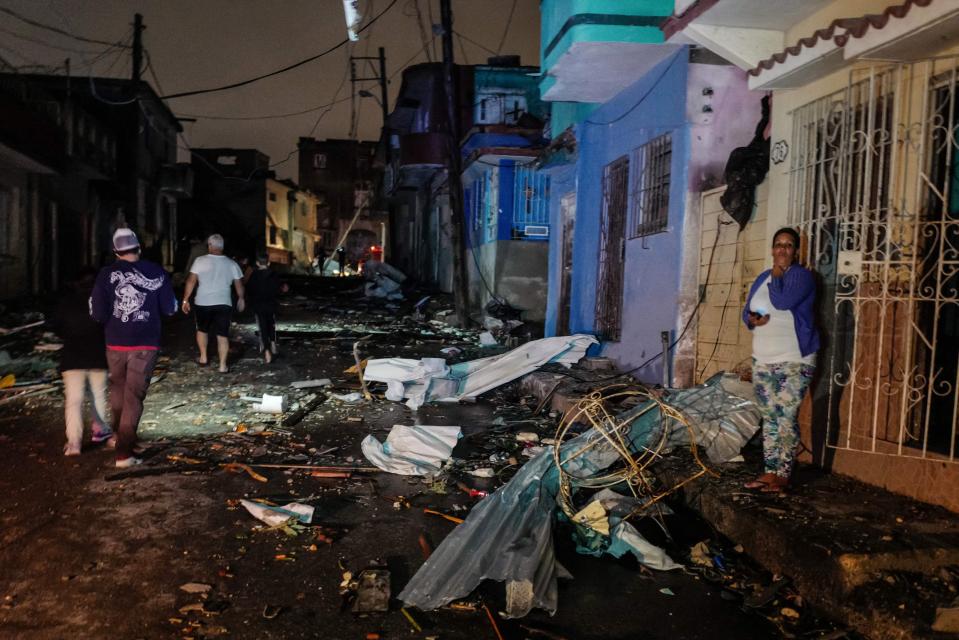 Oscuridad y Destrucción Tornado RARO deja 4 muertos y 195 heridos