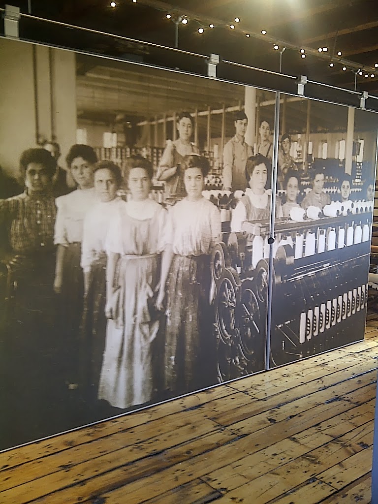 Odacier, Ellen Mason Design Knitting Weekend at Slater Mill