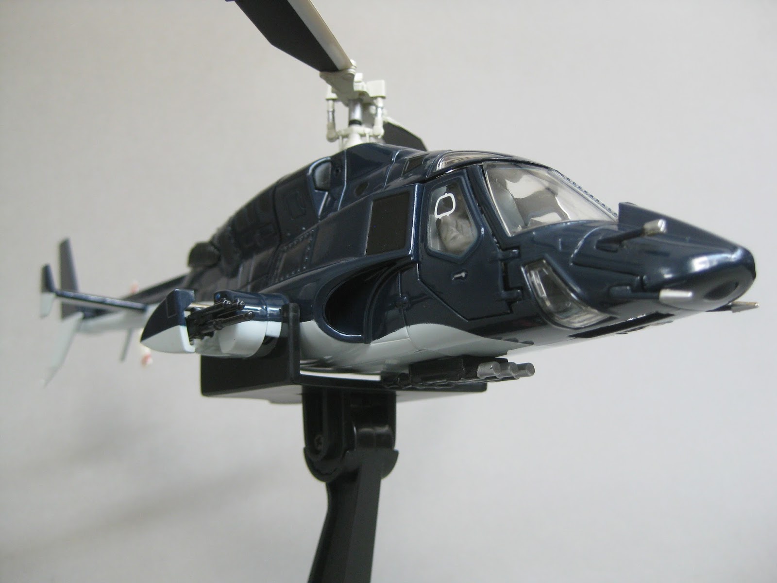 deSMOnd Collection Aoshima 1/48 "Airwolf" Diecast Model SGM08 Pt.2