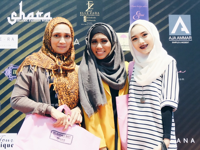 Mother, Mia Suria and Bash Harry from Hey Bash Mother, Mia Suria and Bash Harry from Hey Bash at BIFASH event