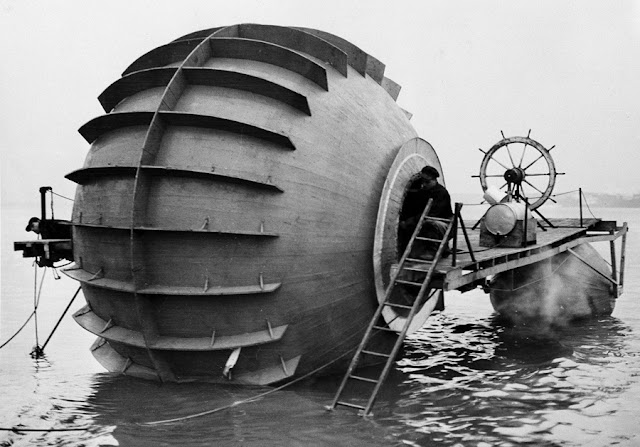 28 December 1940 worldwartwo.filminspector.com experimental torpedo boat Detroit Michigan
