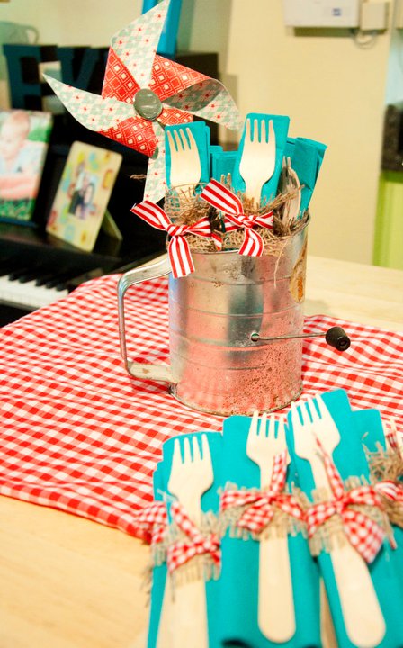 Kara s Party Ideas Vintage Red Wagon  Radio Flyer  Birthday Party  - 47