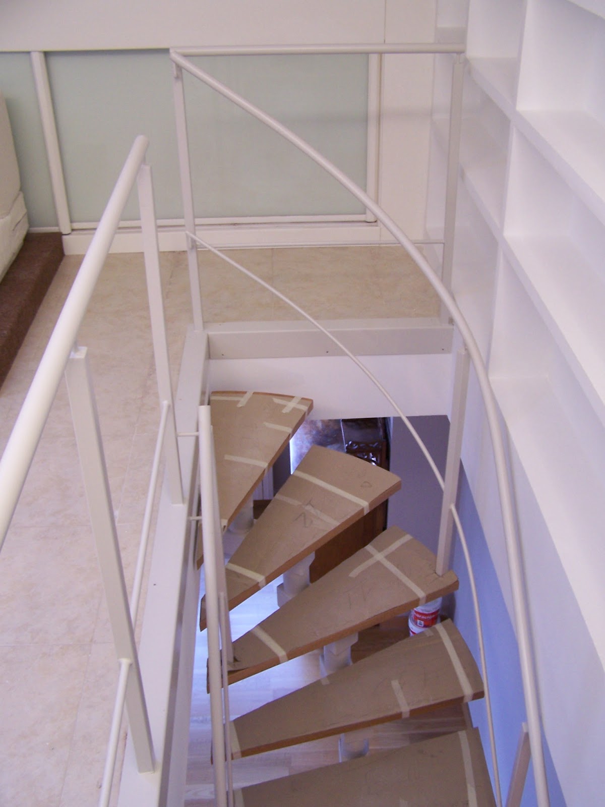 TALLERES MONTIEL: Escalera de Caracol