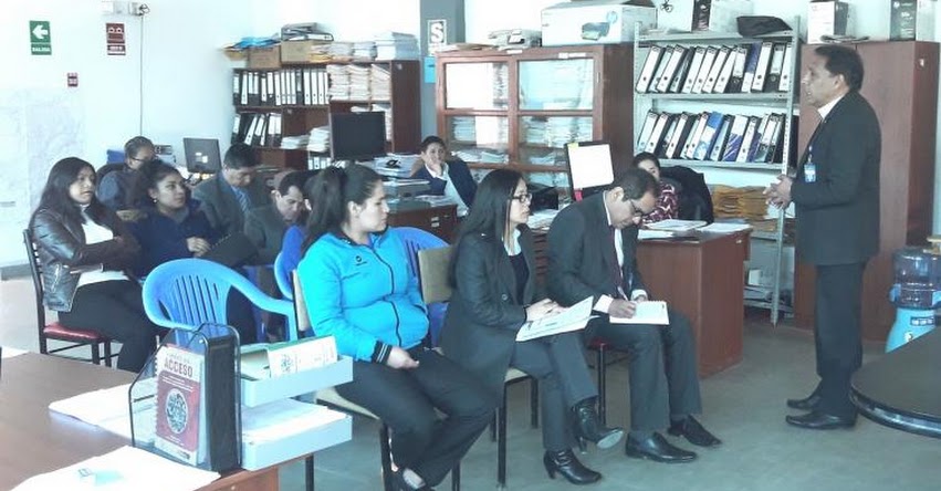 UGEL Santiago de Chuco realizó charla Sobre el Sistema de Control Interno UGEL Santiago de Chuco realizó charla Sobre el Sistema de Control Interno